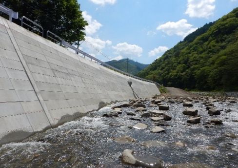 県単道路改良工事